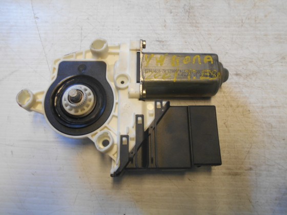 Motor Elevador Vidro Trz Esq VW Bora 2001 MEV117